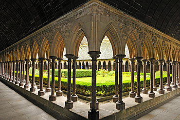 Cloister of the Mont Saint-Michel Abbey, UNESCO World Heritage Site, Manche department, Low Normandy region, France, Europe