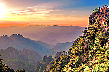 Sunrise in Huangshan (Mt Huang/Yellow Mountain), UNESCO World Heritage and UNESCO Global Geopark, Anhui Province, China.