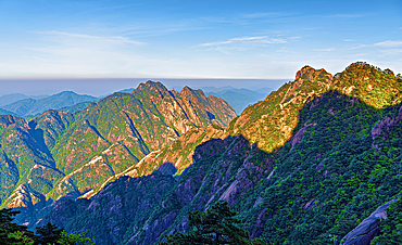 Daybreak in Huangshan (Mt Huang/Yellow Mountain), UNESCO World Heritage and UNESCO Global Geopark, Anhui Province, China.