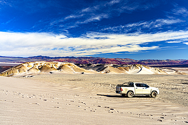 Pickup in the high-altitude desert, Campo de Piedra Pomez, El Penon, Puna, Catamarca, Argentina