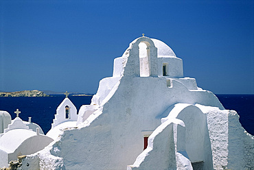 Whitewashed Paraportiani Church on Mykonos, Cyclades Islands, Greek Islands, Greece, Europe