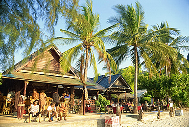 Tourists at bars and cafes at Railay Beach, Krabi, Thailand, Southeast Asia, Asia