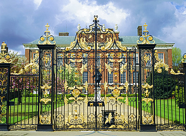 The Front Gate, Kensington Palace, London, England, UK