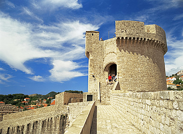 Tower on the city wall, Old Town, Dubrovnik, UNESCO World Heritage Site, Croatia, Europe