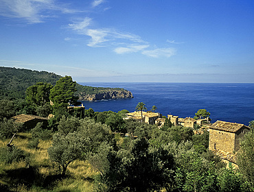 Llucalcari, villge on the north coast of Mallorca *** Local Caption ***