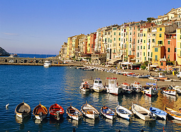 The harbour at Portovenere, Liguria, Italy *** Local Caption ***