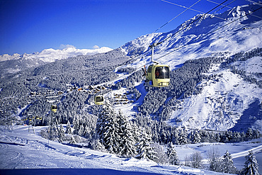 Cable cars, Meribel, Trois Vallees, Haute-Savoie, French Alps, France, Europe