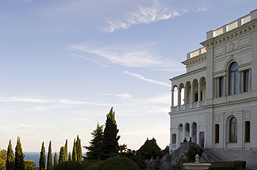 The Livadia Palace and a view over the garden to the Black Sea, Yalta, Crimea, Ukraine, Europe