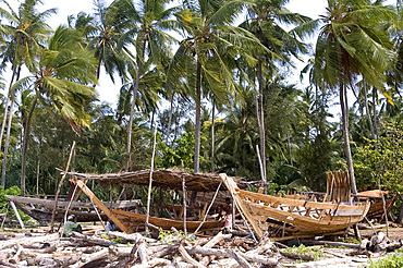 Traditional boat building in Nungwi, Zanzibar, Tanzania, East Africa, Africa