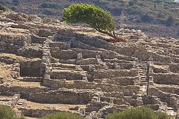 Low stone walls at the ancient Minoan town of Gournia above the Gulf of Mirambellou, Crete, Greek Islands, Greece, Europe