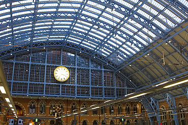 A view looking toward the roof of the Barlow Shed at St. Pancras Station, London, England, United Kingdom, Europe