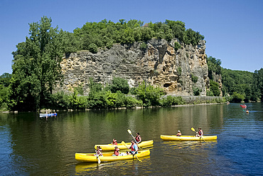 People in canoes on the Dordogne River near Kluges, Dordogne, France, Europe