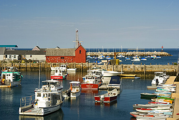 A view of Rockport Harbour and the red building know as Motif Number One, Rockport, Massachussetts, New England, United States of America, North America