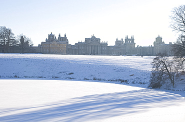 Blenheim Palace and the grounds covered with snow, Oxfordshire, England, United Kingdom, Europe