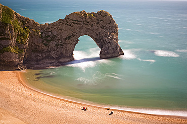 Durdle Door, a natural stone arch in the sea, Lulworth, Isle of Purbeck, Jurassic Coast, UNESCO World Heritage Site, Dorset, England, United Kingdom, Europe