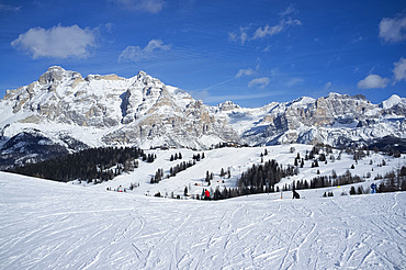 The Alta Badia ski resort with Lavarella and Contourines mountains behind, Corvara, Dolomites, South Tyrol, Italy, Europe