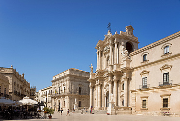 The Baroque facade of the Duomo (Cathedral of Santa Maria delle Colonne) in Duomo Square, Ortigia, Syracuse, Sicily, Italy, Europe