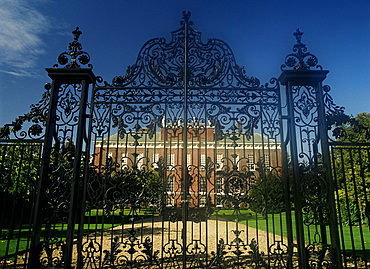 Kensington Palace through front gate, London, England, United Kingdom, Europe