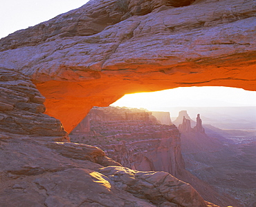 Mesa Arch at sunrise, Canyonlands National Park, Utah, USA, North America