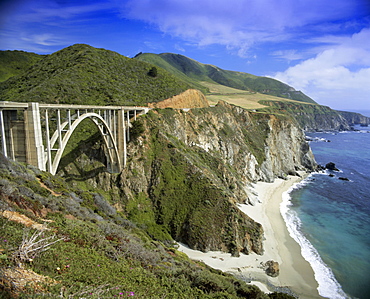 Road bridge on Highway One near Big Sur, California, USA, North America