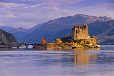 Eilean Donan Castle, Loch Duich, Highland Region, Scotland, UK, Europe