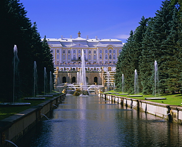 Petrodvorets (Peterhof) (Summer Palace), near St. Petersburg, Russia, Europe