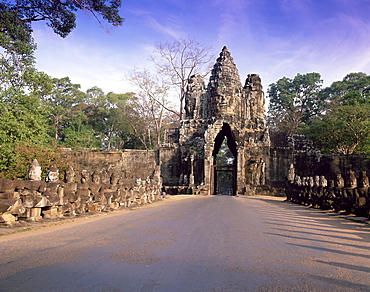 Entrance gateway to Angkor Thom, temples of Angkor, UNESCO World Heritage Site, Angkor, Siem Reap Province, Cambodia, Indochina, Southeast Asia, Asia