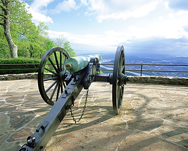 Cannon in Point Park overlooking Chattanooga City, Chattanooga, Tennessee, United States of America, North America