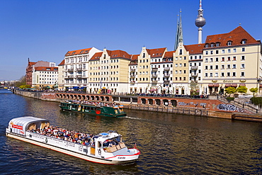 Tour boat on the Spree Canal in front of St. Nicholas Quarter, Berlin, Germany, Europe