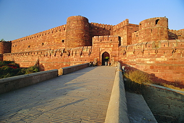 The Red Fort, built by the Moghul emperor Akbar, Agra, Uttar Pradesh, India