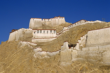 The Dzong or fort at Gyantse in Tibet, China, Asia