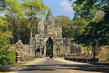 Gateway to the Bayon Temple complex, Angkor, Siem Reap, Cambodia