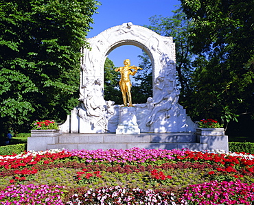 Strauss monument in Stadt park, Vienna, Austria, Europe