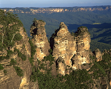 The Three Sisters from Echo Point at Katoomba in the Blue Mountains of New South Wales, Australia, Pacific