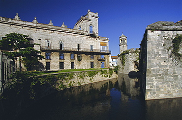 Castillo Real de la Fuerza moat and fortification, city of Havana, Cuba, West Indies, Central America