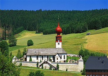 Church and Cemetery, Urach, Black Forest, Baden Wurttemberg, Bavaria, Germany