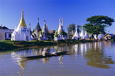 Phaung Daw U Kyaung, Inle Lake, Shan State, Myanmar (Burma), Asia