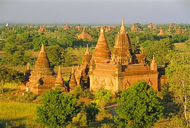 Landscape of ancient temples and pagodas, Bagan (Pagan), Myanmar (Burma)