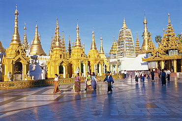 Golden spires at Swedagon Paya, Yangon (Rangoon), Myanmar (Burma), Asia