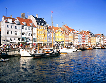 Nyhavn waterfront district, Copenhagen, Denmark, Scandinavia, Europe