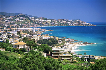 Elevated beach front and town view, Diano Marina, Italian Riviera, Liguria, Italy, Europe