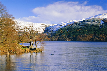 Loch Lomond in winter, Strathclyde, Scotland, UK, Europe