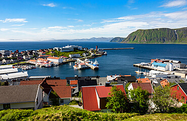 Honningsvag, the world's most northerly town, Finnmark, Norway, Scandinavia, Europe