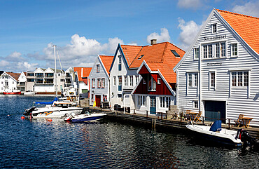 Village houses in Skudeneshaven, on Karmoy, near Haugesund, Rogaland, Norway, Scandinavia, Europe