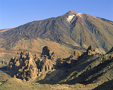 Rocks and peak of Mount Teide from Llano de Ucanca, on Tenerife, Canary Islands, Spain, Atlantic, Europe