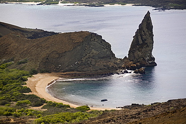 Pinnacle and beach, Bartolome Island, Galapagos, UNESCO World Heritage Site, Ecuador, South America