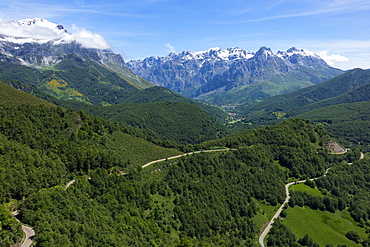 Picos de Europa and Valdeon valley from Puerto de Panderrruedas, Leon, Spain, Europe