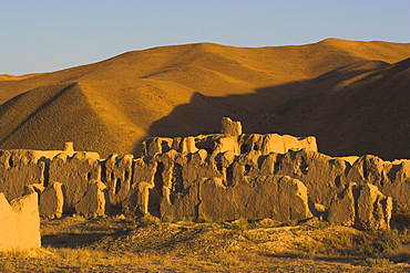 Caravanserai, Daulitiar, between Yakawlang and Chakhcharan, Afghanistan, Asia