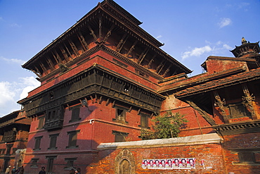 A house with carved wooden windows, Durbar Square, UNESCO World Heritage Site, Patan, Bagmati, Nepal, Asia