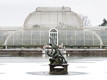 Palm House in Kew Gardens in winter, Royal Botanic Gardens, UNESCO World Heritage Site, Kew, Greater London, England, United Kingdom, Europe 